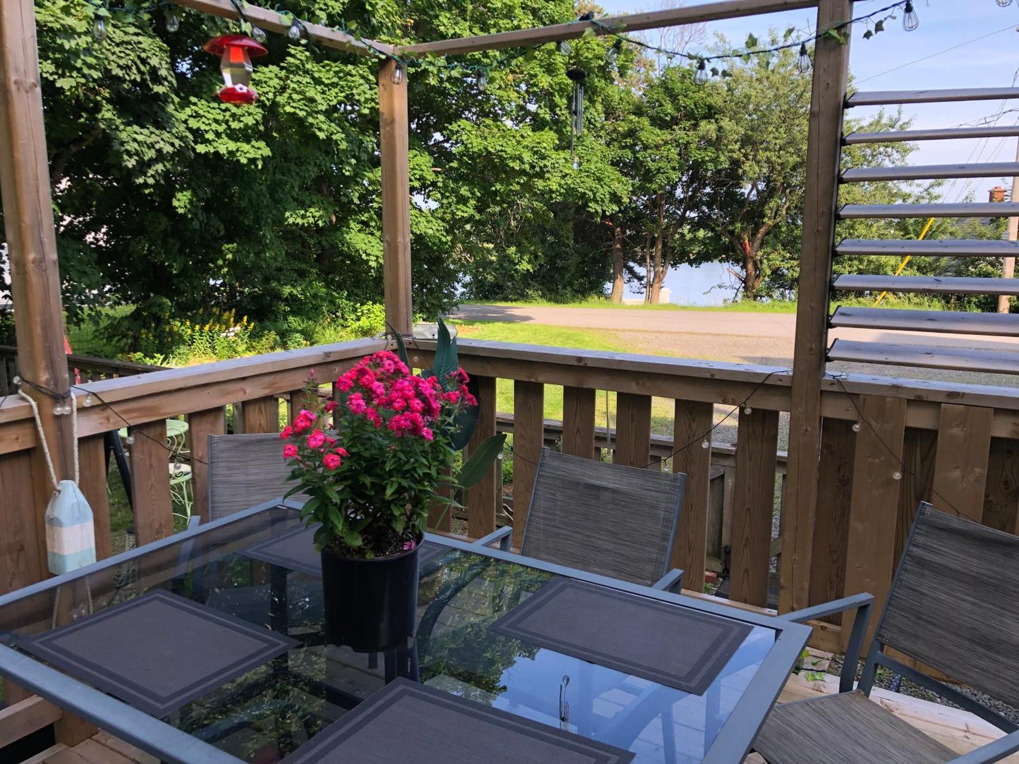 Pleasant Street Inn Parrsboro Экстерьер фото